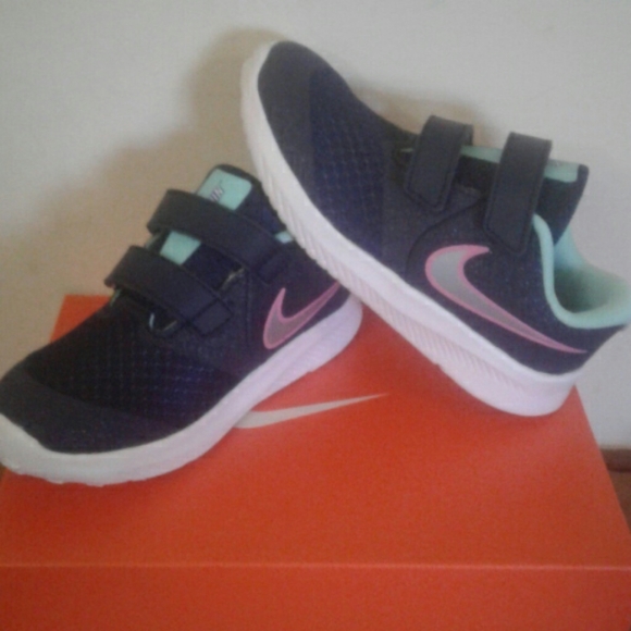 nike star runner navy